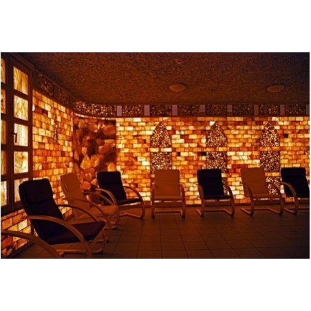 Himalája kristálysószobák, sókabinok, sóhomokozók